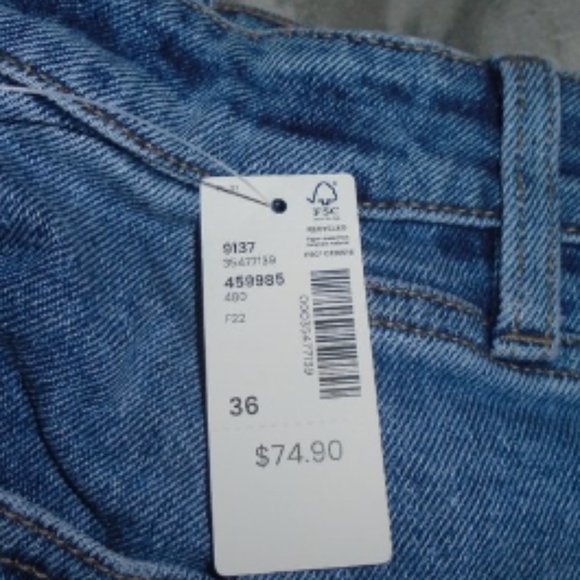 NWT medium wash super high-rise retro wide leg Jeans current styling, up-to date - Picture 4 of 5